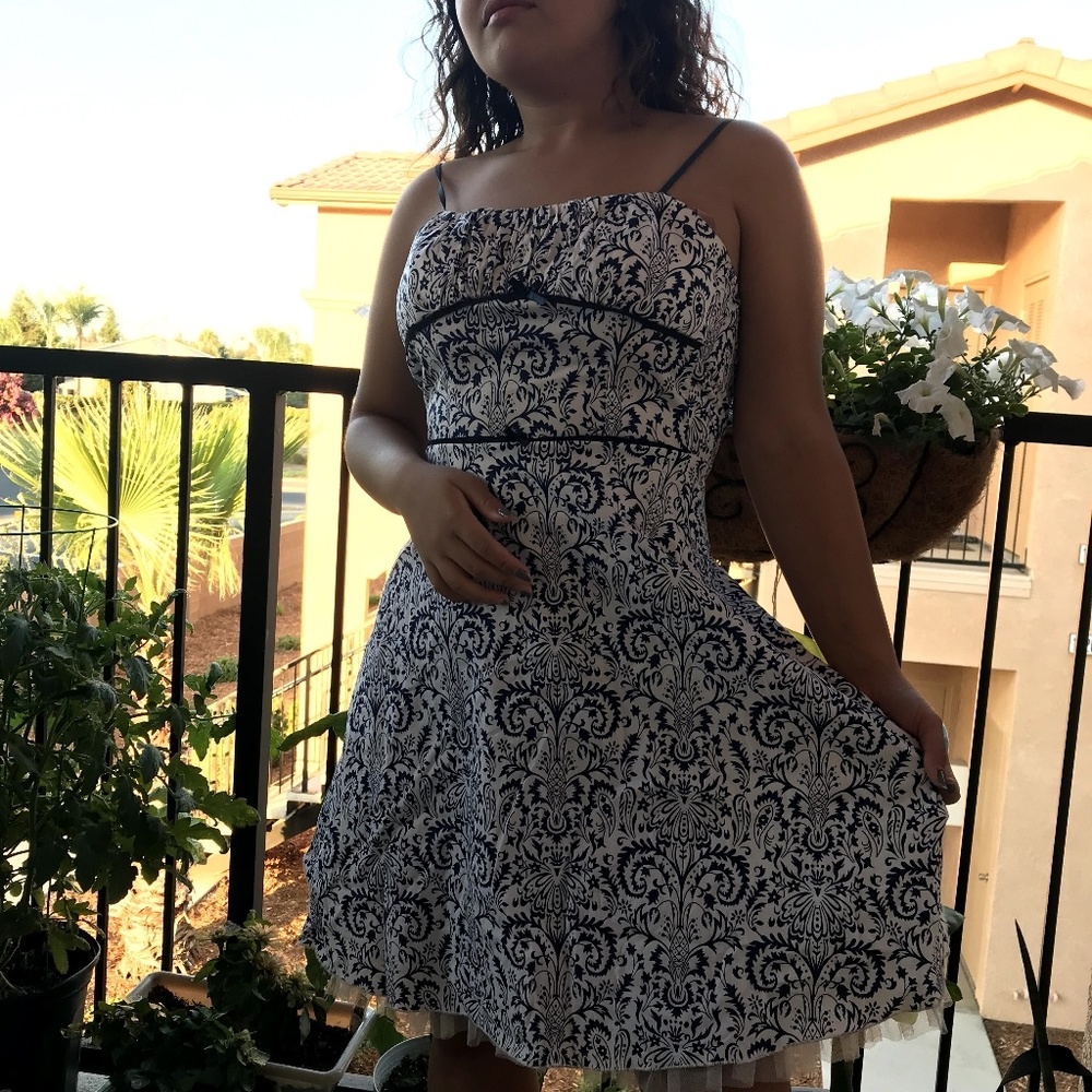 Patterned dress - Picture 2 of 5